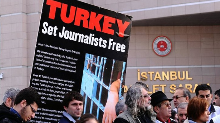 Οι «Δημοσιογράφοι Χωρίς Σύνορα» καταδικάζουν τις επιθέσεις κατά του Τύπου στην Τουρκία