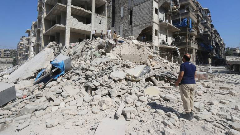 Συρία: Τουλάχιστον 28 νεκροί σε αεροπορικές επιδρομές