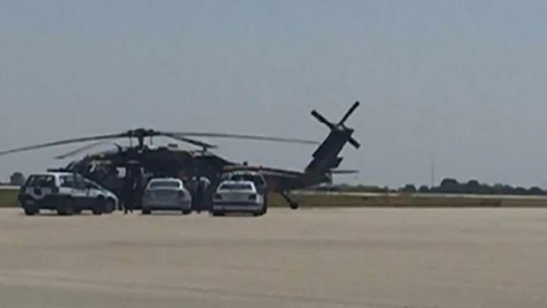 Handesblatt: Σε διπλωματικό δίλημμα η Ελλάδα για τους πραξικοπηματίες Handesblatt: Σε διπλωματικό δίλημμα η Ελλάδα για τους πραξικοπηματίες