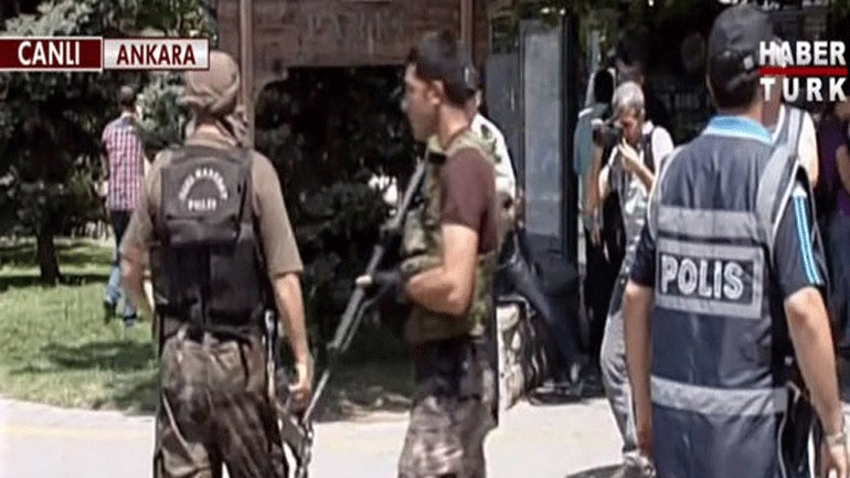 Τουρκία: Νεκρός από πυρά αστυνομικών μετά από πυροβολισμούς στα δικαστήρια