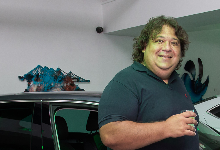 Ο Πάρις Ποντίκας...