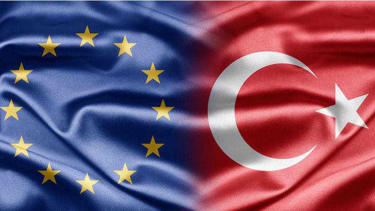 Ε.Ε: Απαιτείται πλήρης τήρηση της συνταγματικής τάξης στην Τουρκία