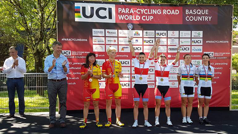 Χρυσά μετάλλια σε ξιφασκία με αμαξίδιο και στο tandem ποδηλασίας