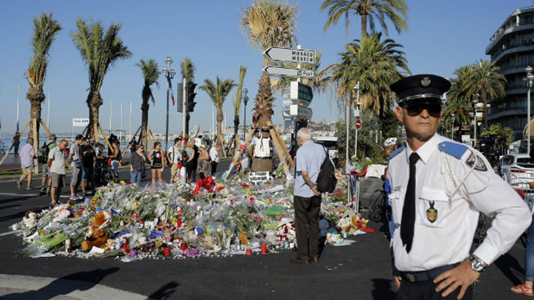 Γαλλία: Προς παράταση της κατάστασης εκτάκτου ανάγκης έως το 2017