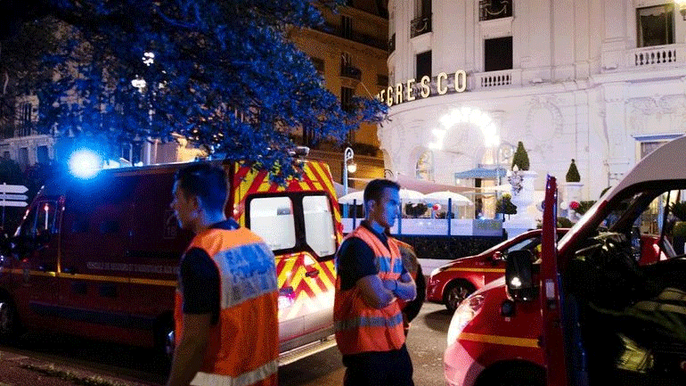 Σε κρίσιμη κατάσταση 19 τραυματίες της επίθεσης στη Νίκαια