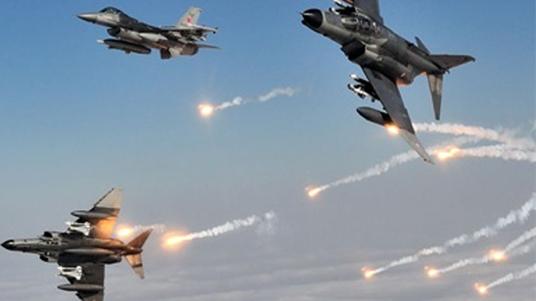 Τουρκικά F-16 «κυνηγούν» ακταιωρούς των πραξικοπηματιών Τουρκικά F-16 «κυνηγούν» ακταιωρούς των πραξικοπηματιών