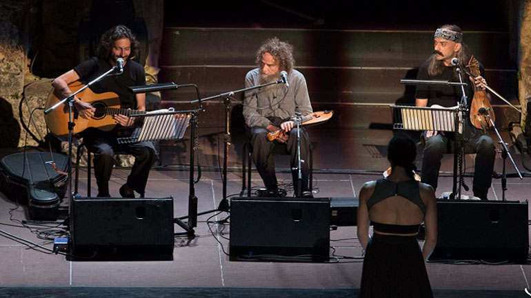 Ερωτόκριτος από τους Χαΐνηδες στο Θέατρο Βράχων «Μελίνα Μερκούρη»