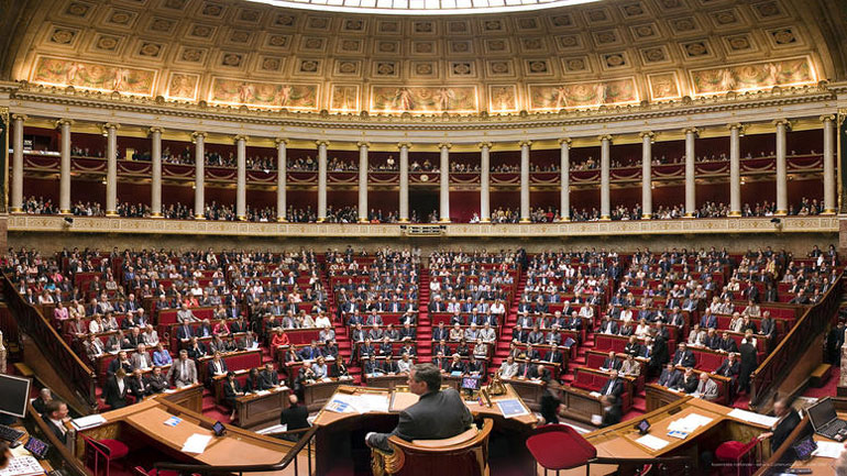 Γαλλία: Εγκρίθηκε οριστικά ο αμφιλεγόμενος νόμος για τα εργασιακά