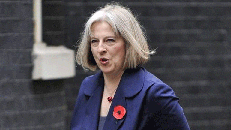 Η Τερέζα Μέι δώρισε στην Μέρκελ δύο βιβλία ενόψει των γενεθλίων της