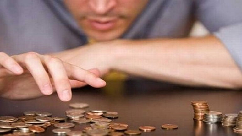 Μισθοί «χαρτζιλίκι» στην Ελλάδα της κρίσης