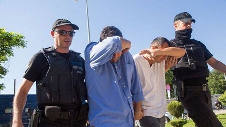 Στην Αθήνα οι οκτώ Τούρκοι στρατιωτικοί