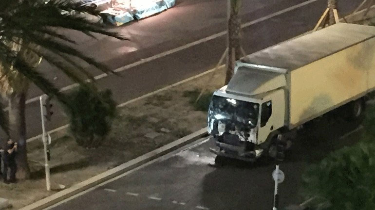 Η Γαλλία θα στείλει βαρέα όπλα στο Ιράκ