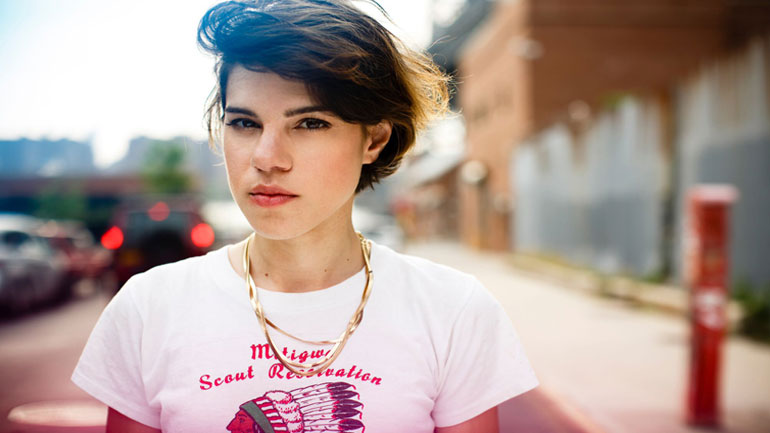 Η Μόνικα ζωντανά στον Κήπο του Μεγάρου