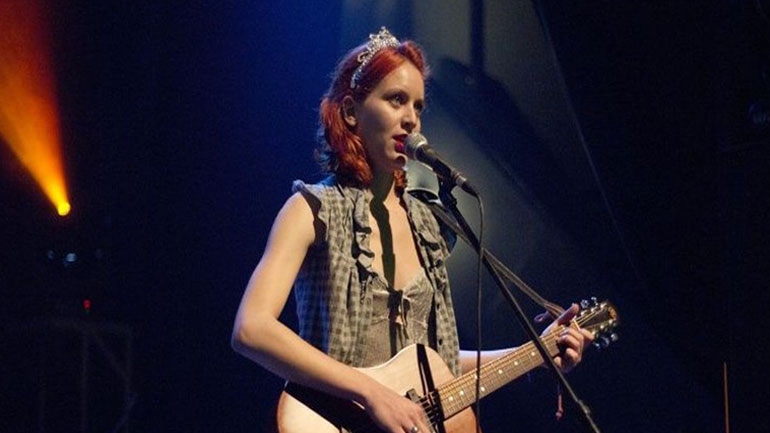 Η Nalyssa Green στο Ιστορικό Μουσείο Κρήτης