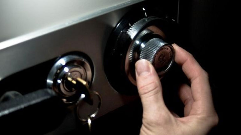 Ηλεία: Άδειασαν χρηματοκιβώτιο σε δωμάτιο ξενοδοχείου