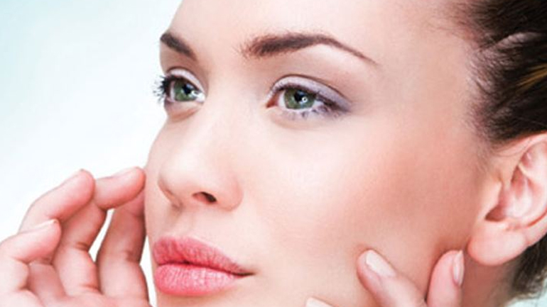 Οκτώ προϊόντα απαγορευτικά για το πρόσωπο