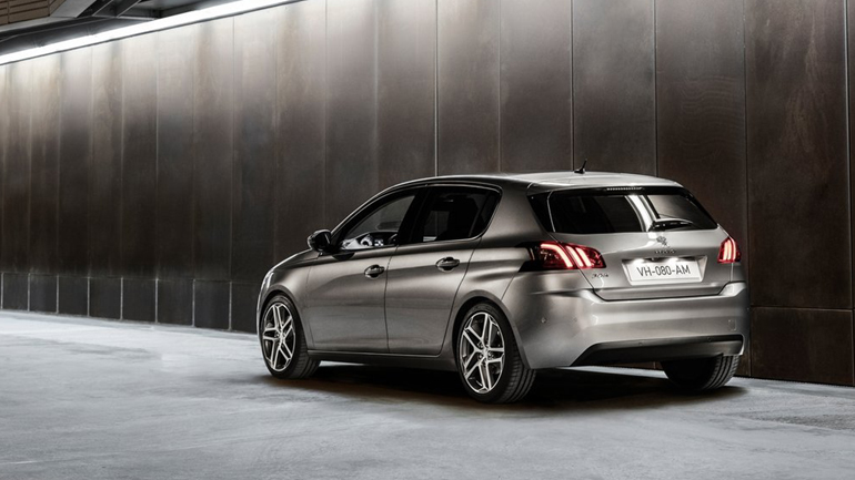 Το Peugeot 308 στην υπηρεσία της Αττικής Οδού Το Peugeot 308 στην υπηρεσία της Αττικής Οδού