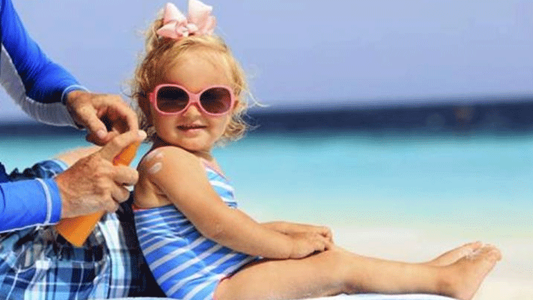 Από ποιά ηλικία και τί αντηλιακό να χρησιμοποιήσω στο μωρό μου