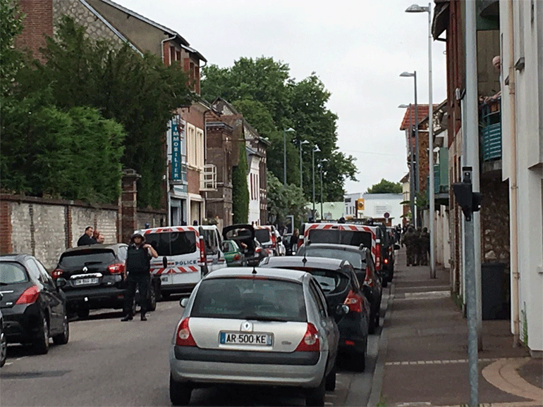 Αποκλεισμένη η περιοχή από τις γαλλικές δυνάμεις ασφαλείας