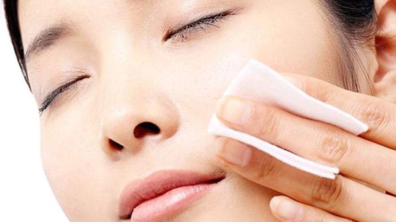 Blotting papers: O καλύτερος σύμμαχος σας κατά της λιπαρότητας και αυτό το καλοκαίρι!