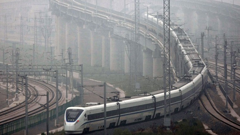 Κίνα: Επιβραδύνθηκε τον Ιούνιο η μείωση της σιδηροδρομικής διακίνησης εμπορευμάτων