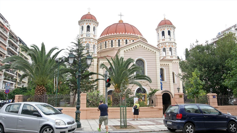 Έφοδος αντιεξουσιαστών στη Μητρόπολη Θεσσαλονίκης