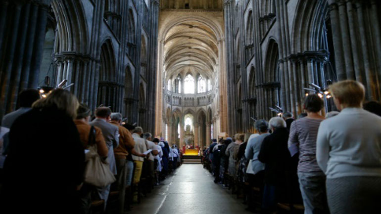 «Έσπασε» ο ξάδελφος του εξτρεμιστή που αποκεφάλισε τον ιερέα – Τι ομολόγησε στις αρχές