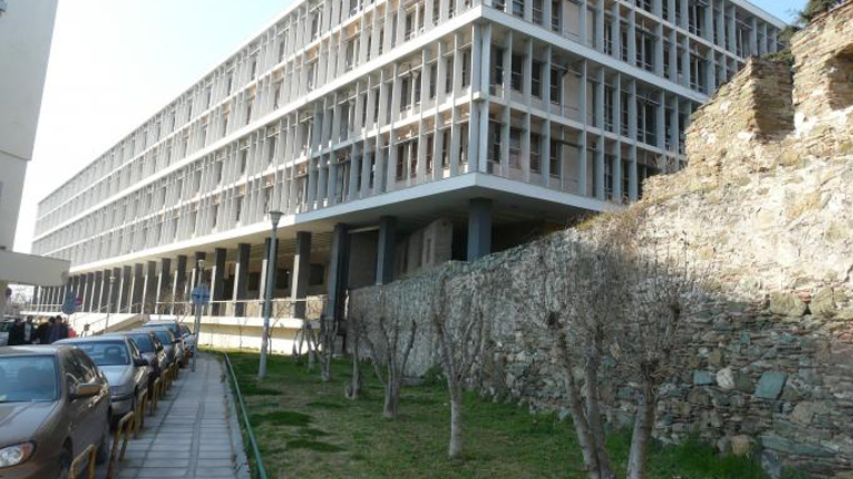 Συγκέντρωση αντιεξουσιαστών στο Δικαστικό Μέγαρο Θεσσαλονίκης