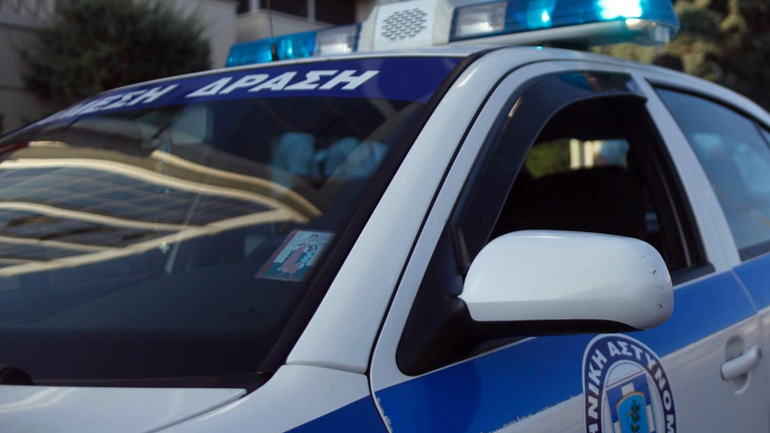 Εντοπίστηκε στην Κυψέλη οργανωμένο εργαστήριο κατάρτισης πλαστών εγγράφων