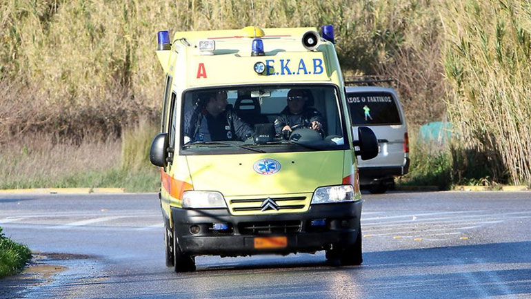 Δήμαρχος οδήγησε ασθενοφόρο για να σώσει θύμα τροχαίου