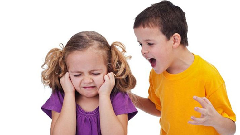 Όταν το μεγάλο παιδί σας ζηλεύει το μικρό…