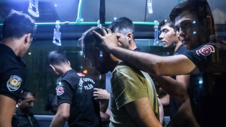 Τουρκία: Νέες συλλήψεις ατόμων που φέρονται να σχετίζονται με τον Γκιουλέν