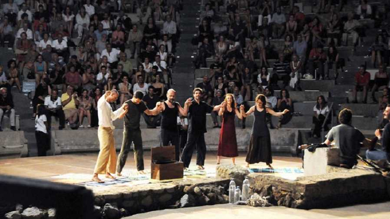 Στη Βουλή ερώτηση για τις συλλογικές συμβάσεις εργασίας των ηθοποιών