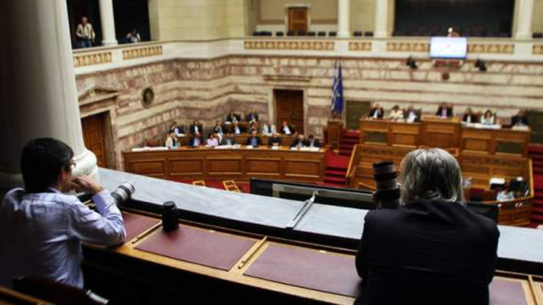 Ψηφίστηκε εν μέσω αντιπαραθέσεων το νομοσχέδιο για τις συμβάσεις παραχώρησης