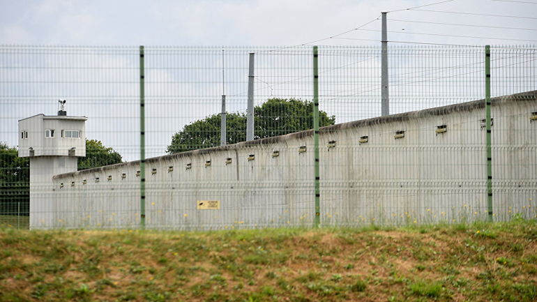 Αίσιο τέλος στην ομηρία σωφρονιστικού υπαλλήλου στη Γαλλία