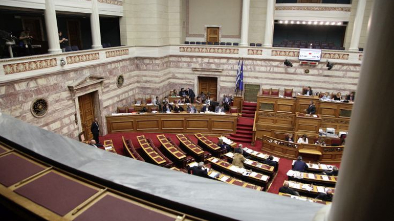 Αποσύρθηκε τροπολογία βουλευτών του ΣΥΡΙΖΑ για διευκόλυνση στην εισαγωγή προϊόντων από τα τελωνεία