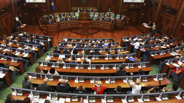 Έκρηξη στο γκαράζ της Βουλής του Κοσόβου