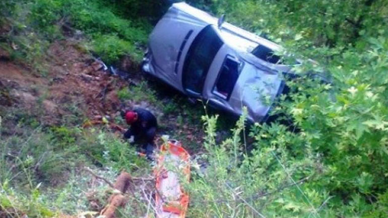 Αχαΐα: Εκτροπή οχήματος-Απεγκλωβίστηκαν πέντε άτομα, ανάμεσα τους βρέφος