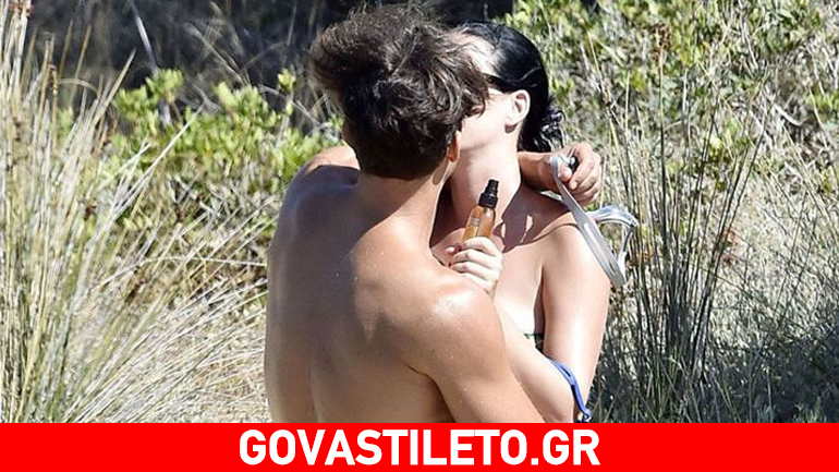 Orlando Bloom – Katy Perry: Πιάστηκαν να ερωτοτροπούν στην παραλία
