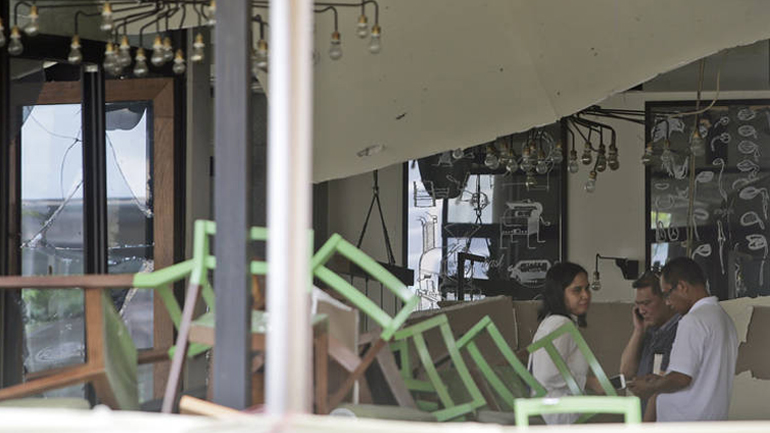 Ινδονησία: Σύλληψη έξι ισλαμιστών που φέρονται να σχεδίαζαν επίθεση στη Σιγκαπούρη