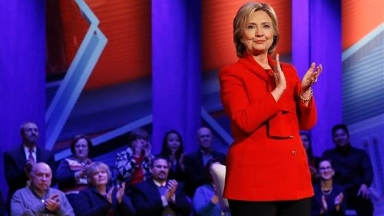 ΗΠΑ: Προβάδισμα Κλίντον με εννέα μονάδες έναντι του Τραμπ
