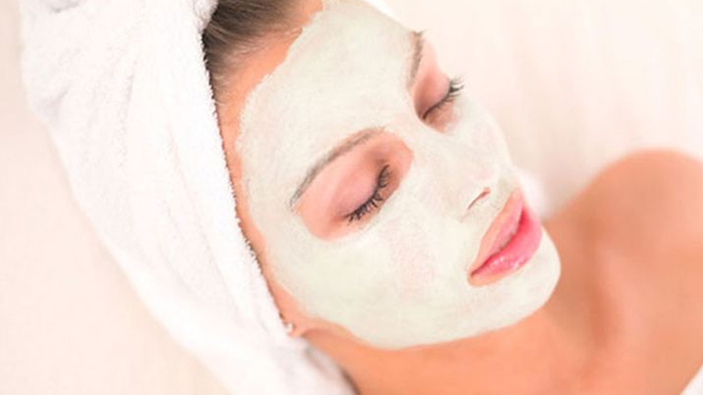 Σπιτική μάσκα σύσφιξης προσώπου – Φτιάξτε τη εύκολα!