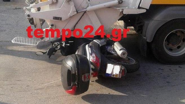 Ναύπακτος: Μοτοσικλετιστής συγκρούστηκε με απορριμματοφόρο και σκοτώθηκε