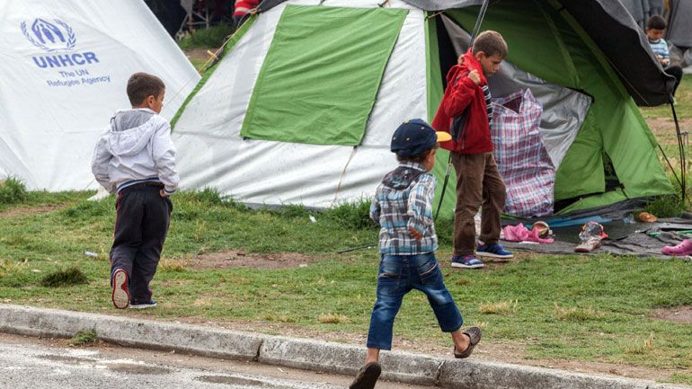 Έως τις 20 Αυγούστου η δημιουργία προστατευόμενων ζωνών για ασυνόδευτα προσφυγόπουλα