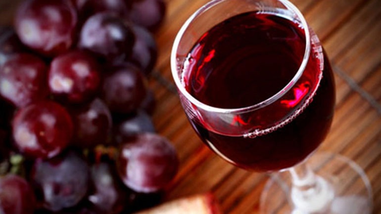 Οι καταναλωτές στρέφονται στο χύμα κρασί