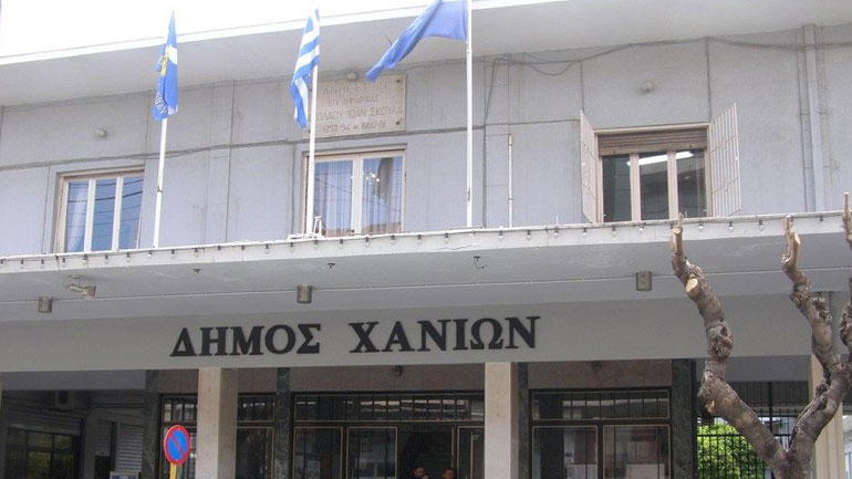 Χανιά: Μέτρα για την πάταξη της παράνομης αφισοκόλλησης