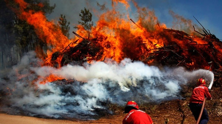 Πορτογαλία: Τρεις νεκροί από τις πυρκαγιές στη Μαδέρα