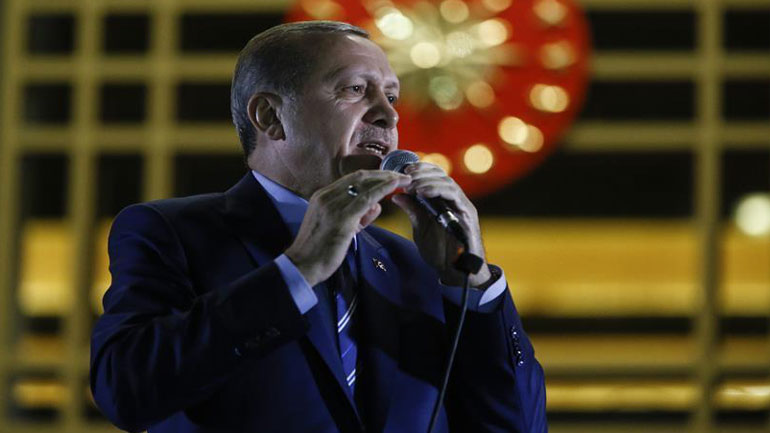 Ερντογάν προς ΗΠΑ: “Ή με την Τουρκία ή με τον Γκιουλέν”