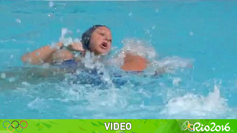 Πόλο: Γρονθοκόπησε την πολίστρια του Ολυμπιακού!