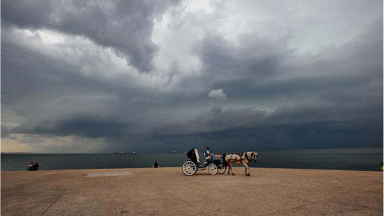 Έκτακτο δελτίο επιδείνωσης καιρού – καταιγίδες και μπουρίνια θα πλήξουν τη χώρα